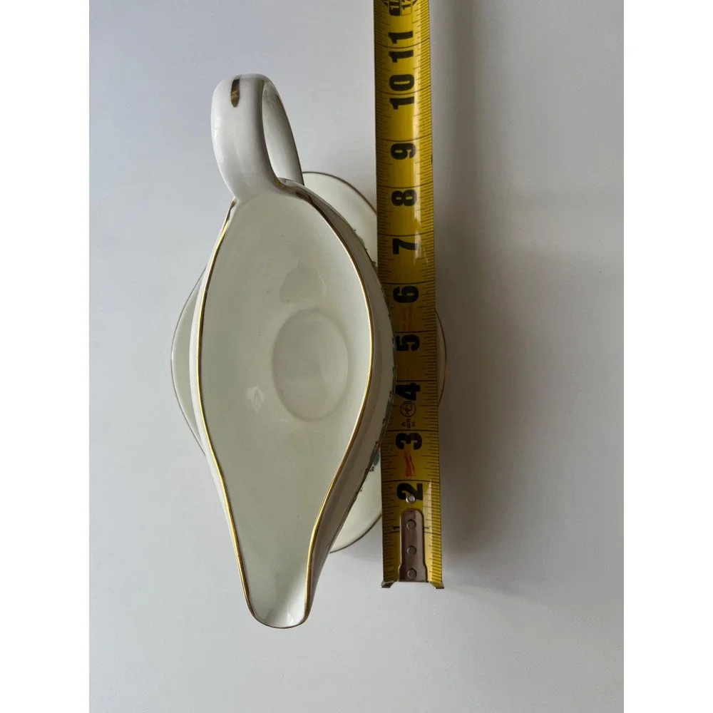 Wedgwood Appledore Gravy boat W/attached underplate Pattern, fine bone china